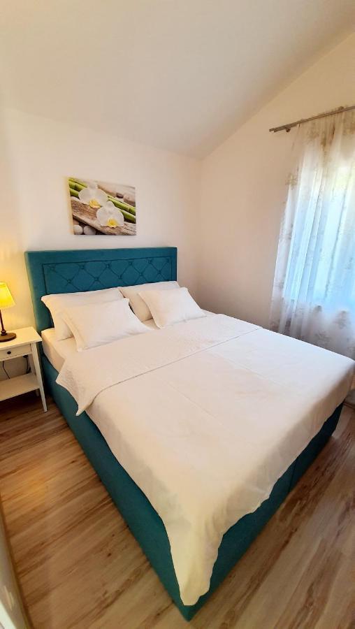 Apartments With Sea View Stomorska Εξωτερικό φωτογραφία